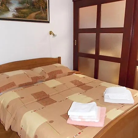 With A Parking Space Malinska Apartament