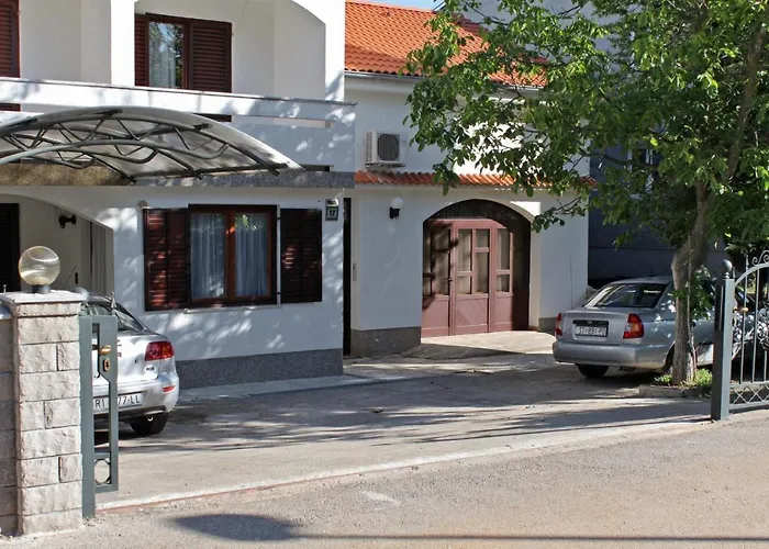 Apartament With A Parking Space Malinska Vantacici