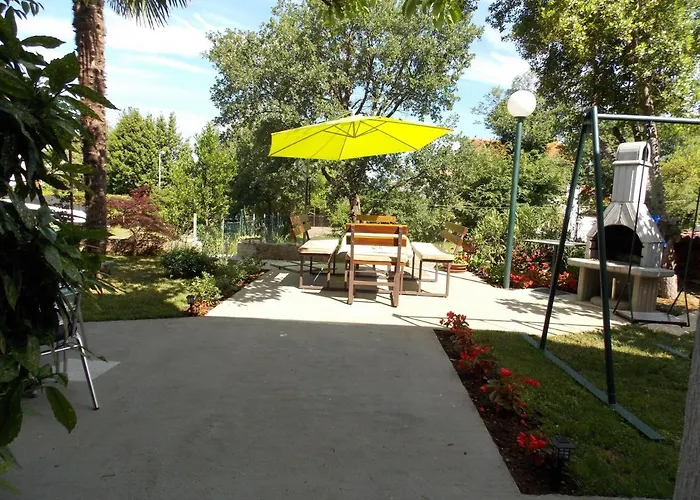 Apartament With A Parking Space Malinska
