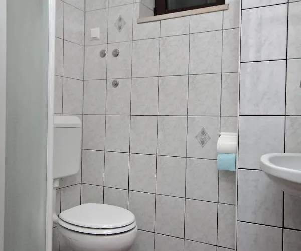 Apartament With A Parking Space Malinska Vantacici