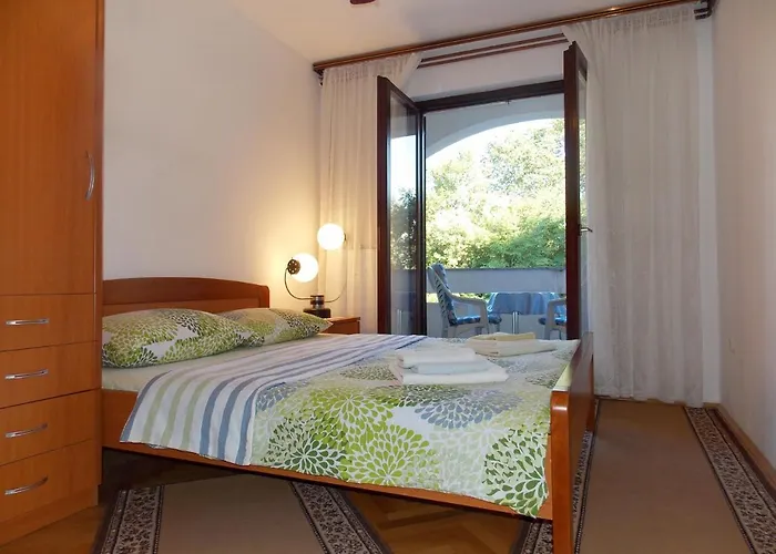 Apartament With A Parking Space Malinska Vantacici