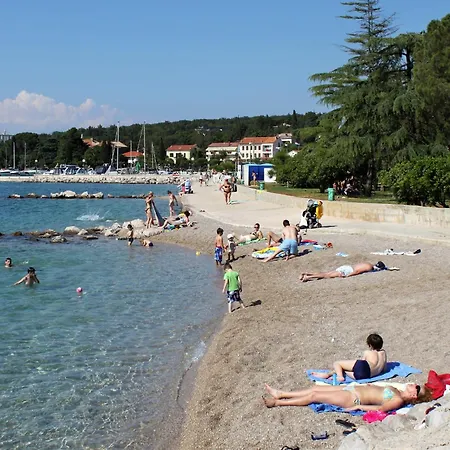 アパート With A Parking Space Malinska