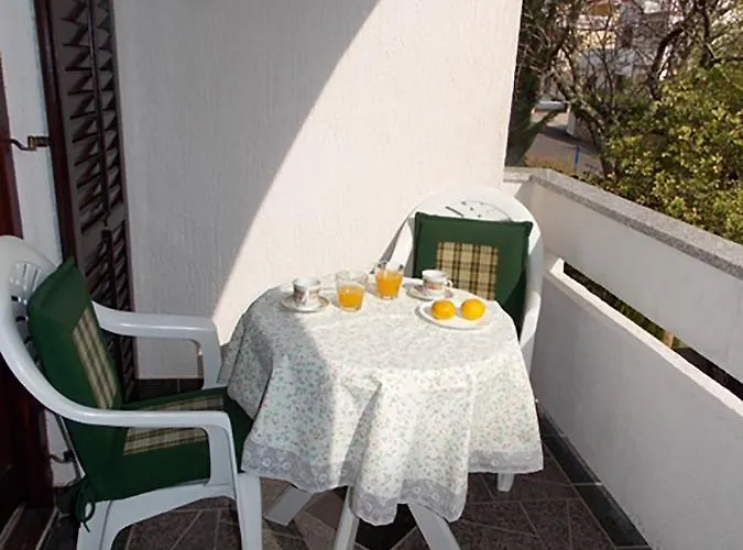아파트 With A Parking Space Malinska