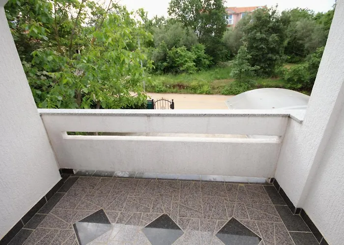 アパート With A Parking Space Malinska