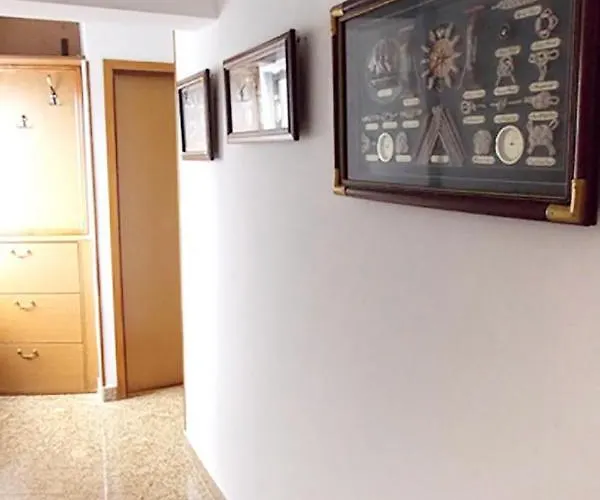 With A Parking Space Malinska ヴァンタシチ