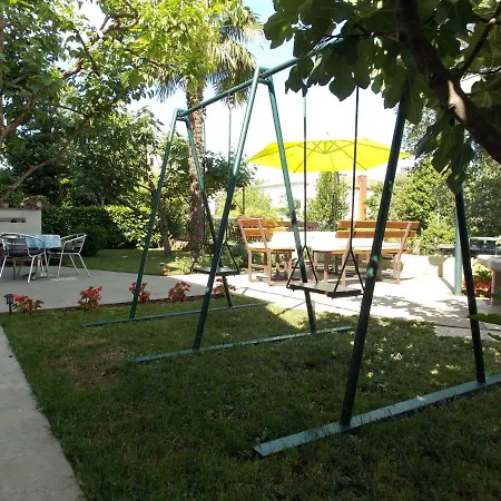 With A Parking Space Malinska Апартаменты *